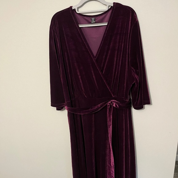 Plum Crushed Velvet Textured Long Dress 4X Wedding Guest - Picture 3 of 7